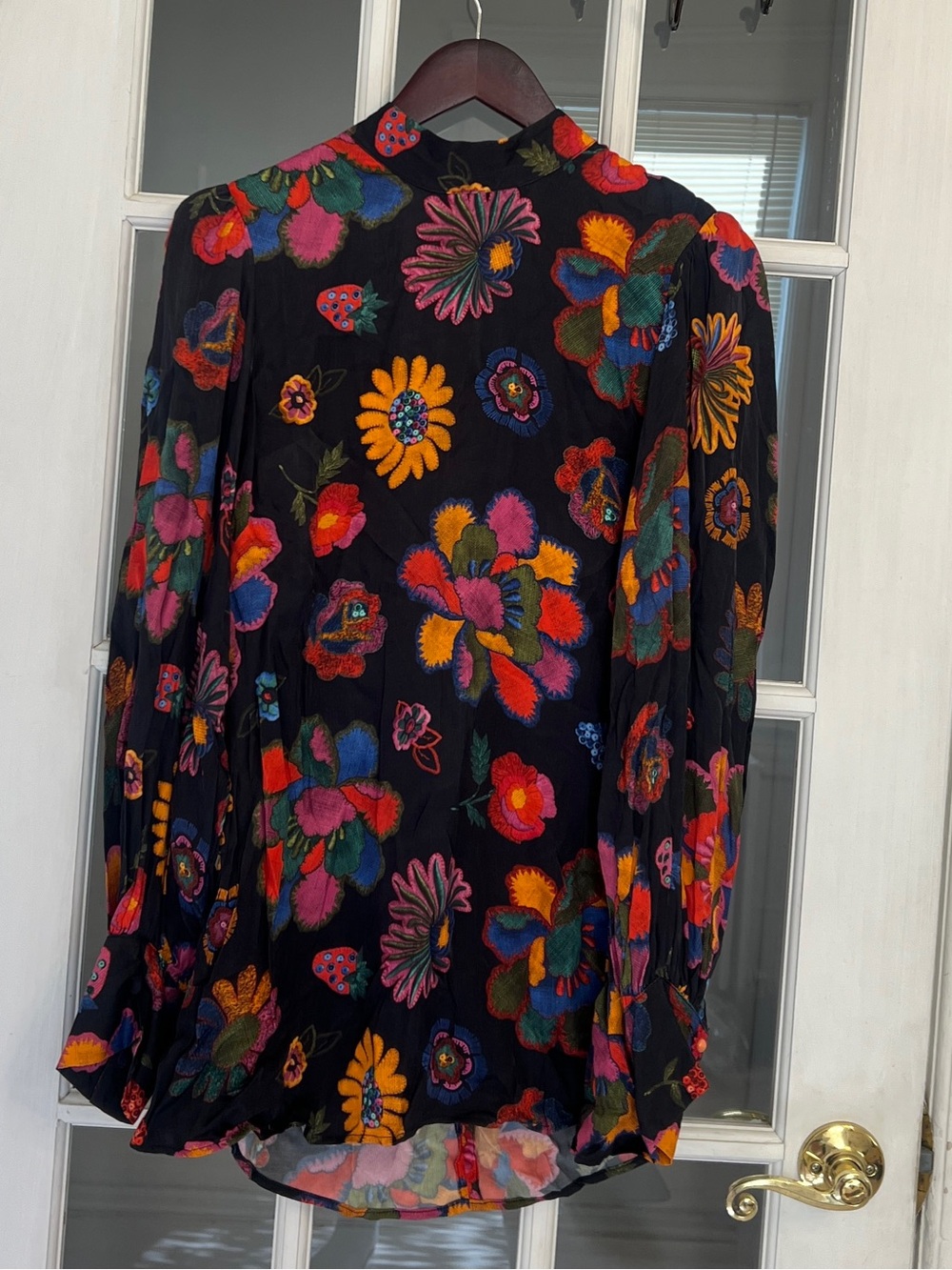 FARM RIO Women's Multicolor Floral Long Sleeve Lilys Garden Blouse Size M NEW
